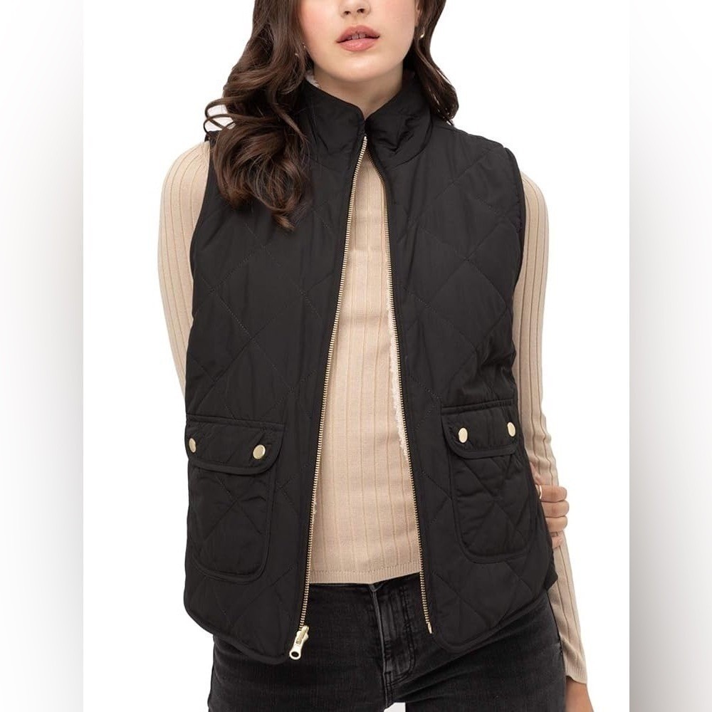 St. John's Bay Black Quilted Zip-up Vest